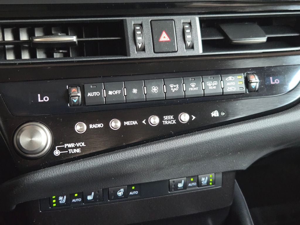 2023 Lexus ES 300h