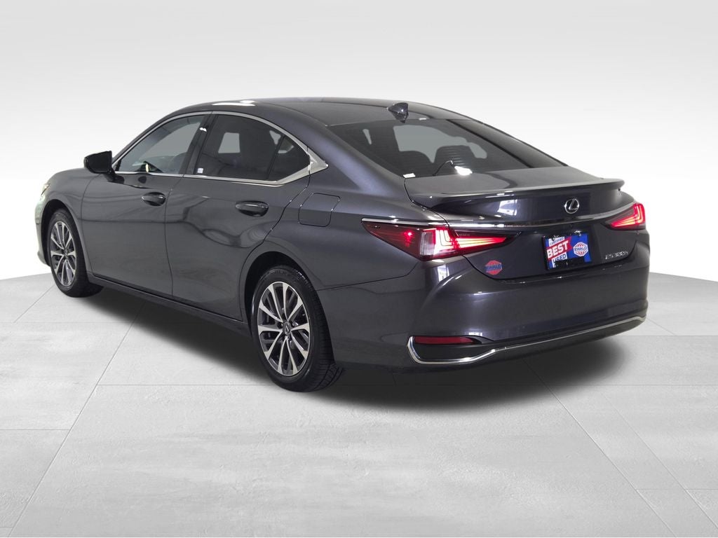 2023 Lexus ES 300h