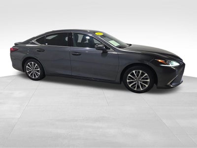 2023 Lexus ES 300h