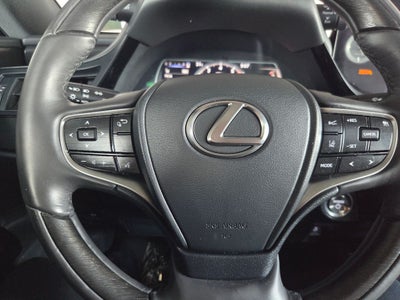 2023 Lexus ES 300h