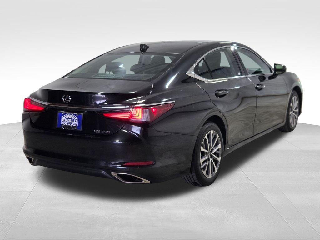 2022 Lexus ES 350