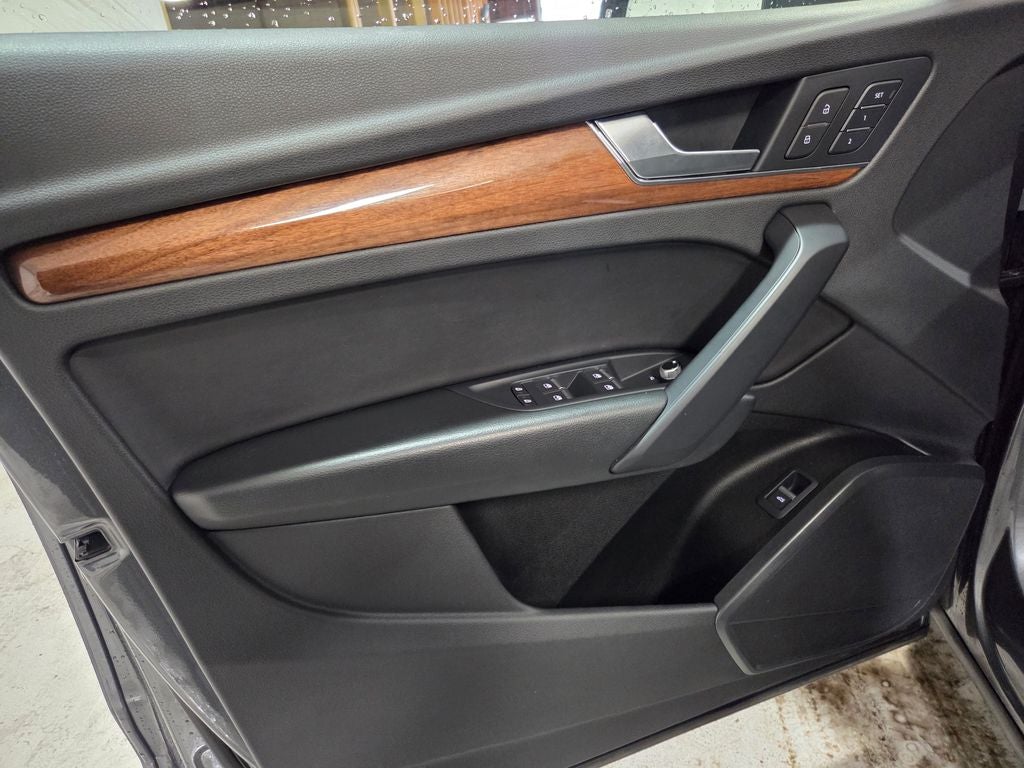 2022 Audi Q5 45 S line Premium quattro