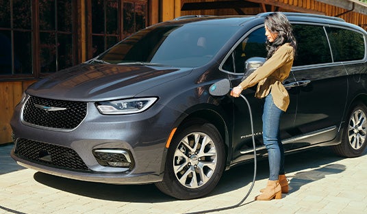 Ewald Chrysler Jeep Dodge Ram in Franklin WI