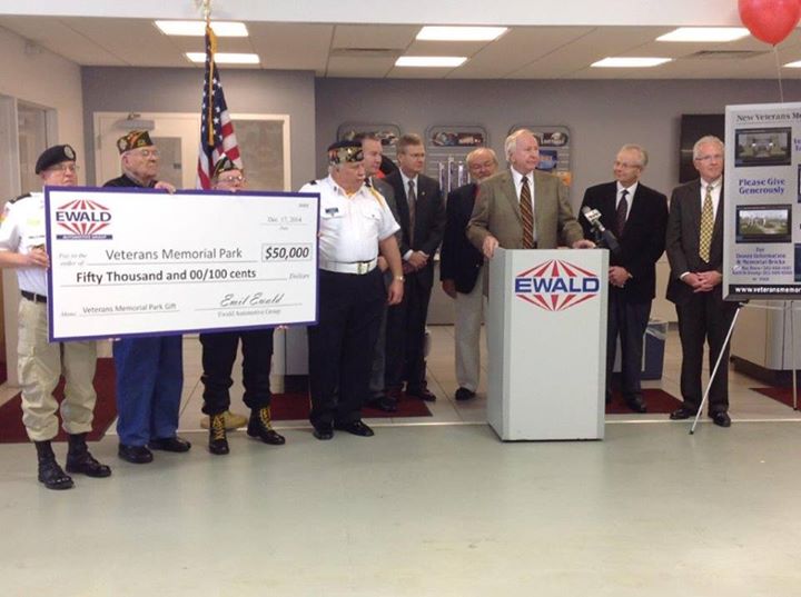 Ewald Chrysler Jeep Dodge Ram in Franklin WI